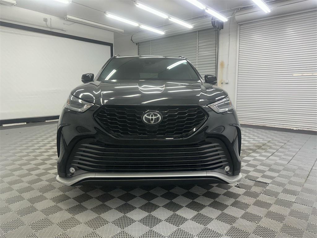 used 2021 Toyota Highlander car, priced at $30,379
