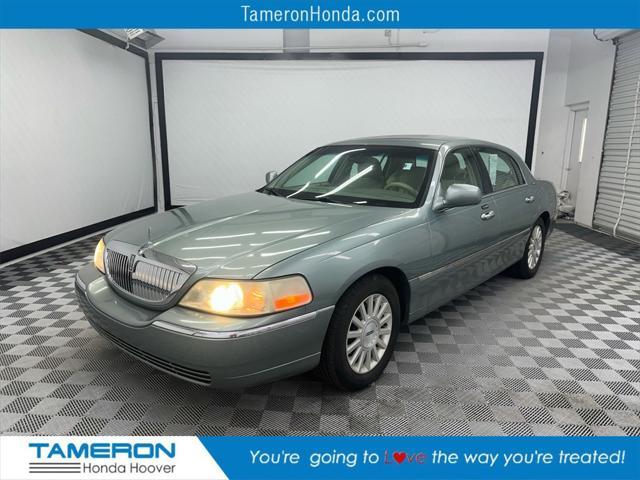 used 2004 Lincoln Town Car car, priced at $6,995