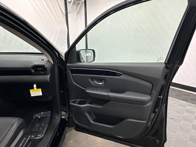 new 2025 Honda Pilot car, priced at $48,950