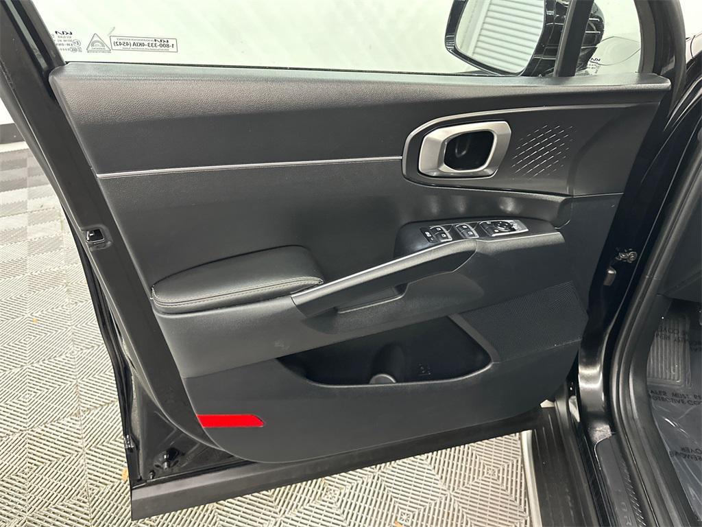 used 2023 Kia Sorento car, priced at $22,691