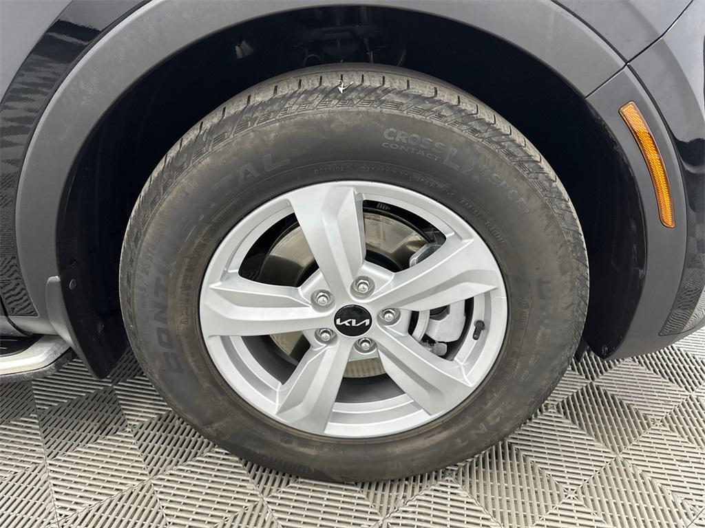 used 2023 Kia Sorento car, priced at $22,691