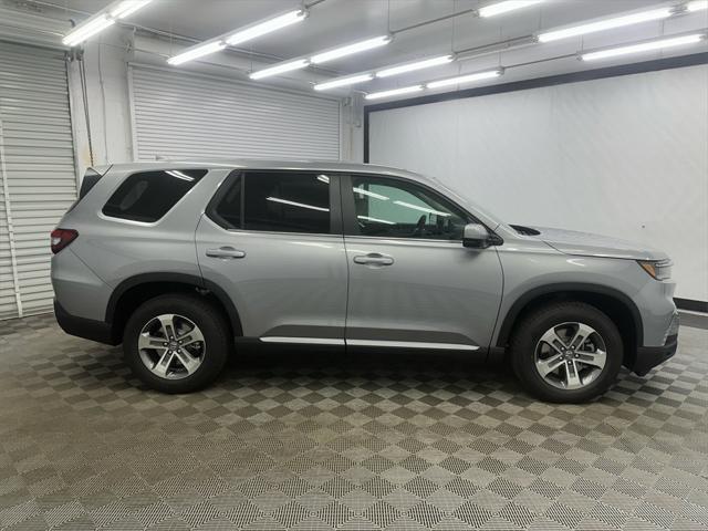 new 2025 Honda Pilot car, priced at $45,680