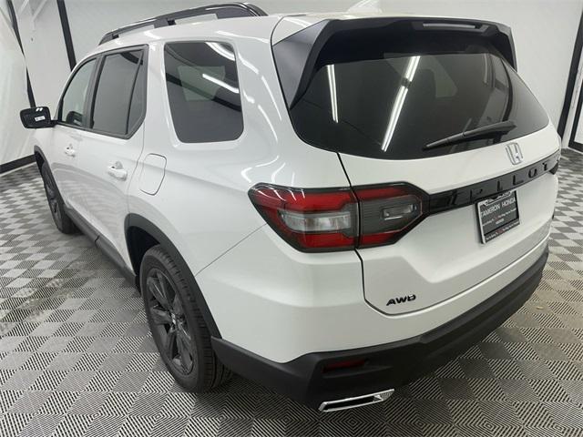 new 2025 Honda Pilot car, priced at $44,205