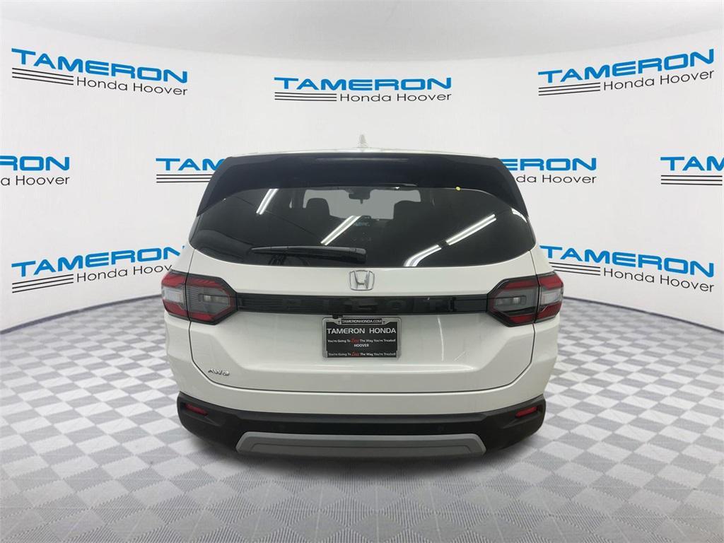 new 2025 Honda Pilot car, priced at $47,550