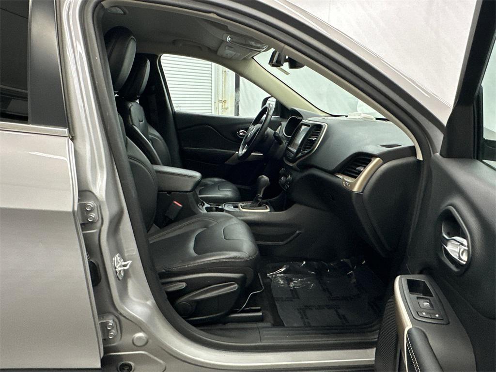 used 2018 Jeep Cherokee car, priced at $14,995