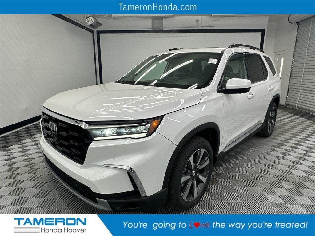 new 2025 Honda Pilot car, priced at $55,030
