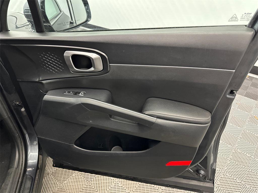 used 2023 Kia Sorento car, priced at $21,999