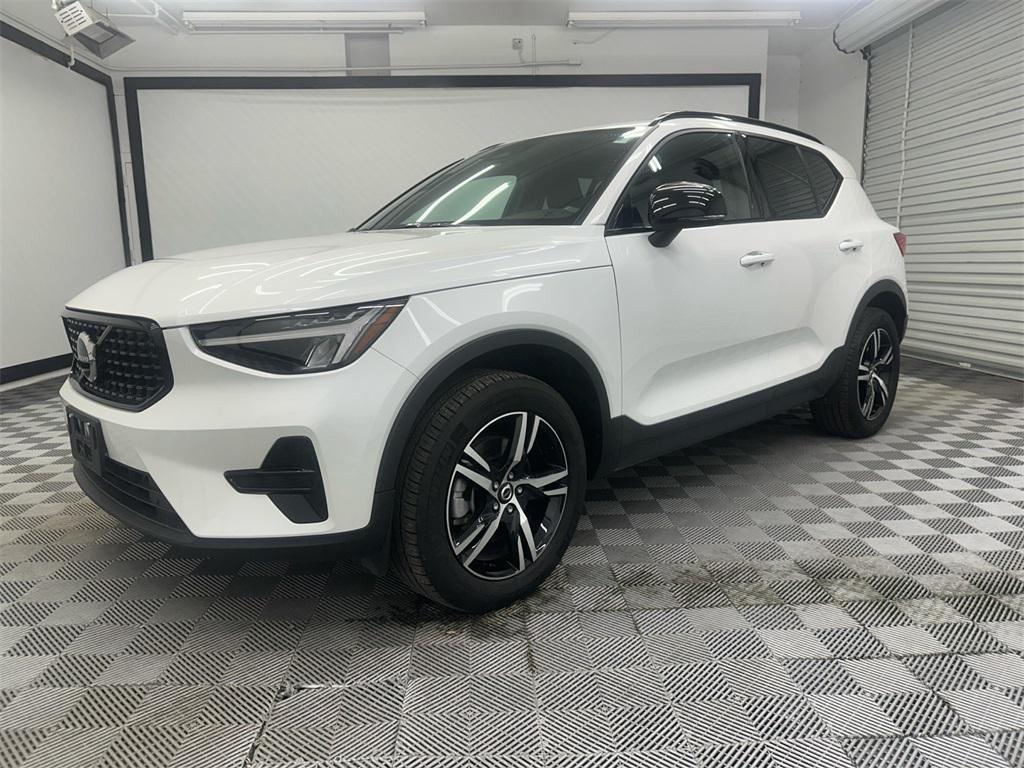 used 2024 Volvo XC40 car, priced at $27,789