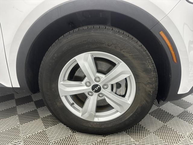 used 2023 Kia Sorento car, priced at $23,885