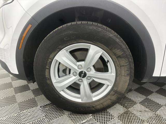 used 2023 Kia Sorento car, priced at $23,885