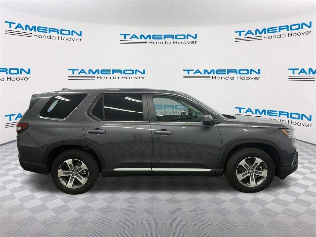 new 2025 Honda Pilot car, priced at $45,725