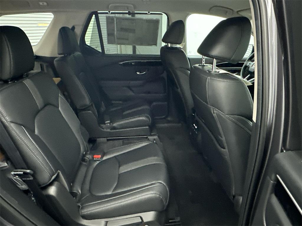 new 2025 Honda Pilot car, priced at $45,725