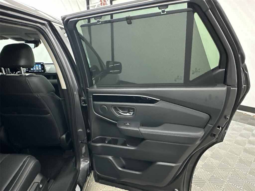 new 2025 Honda Pilot car, priced at $45,725