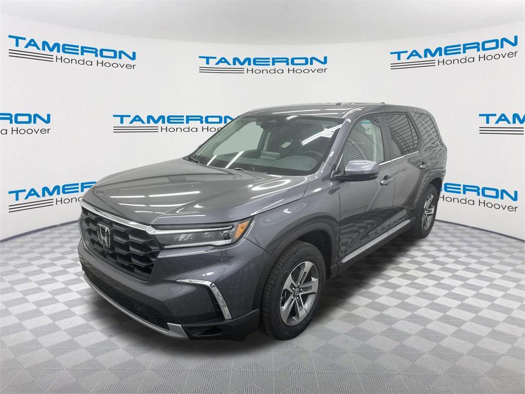 new 2025 Honda Pilot car, priced at $45,725