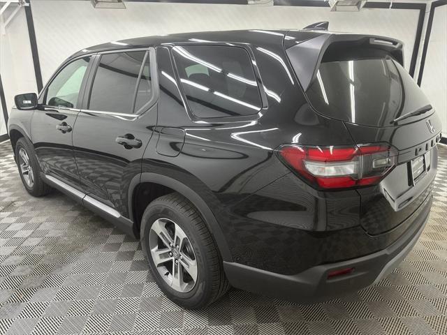 new 2025 Honda Pilot car, priced at $44,950