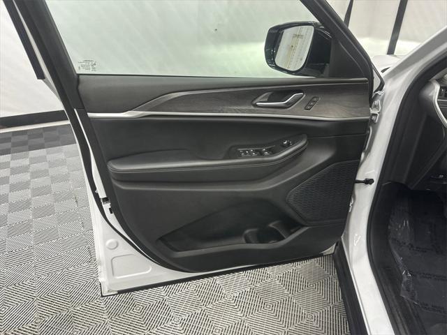 used 2023 Jeep Grand Cherokee L car, priced at $28,999