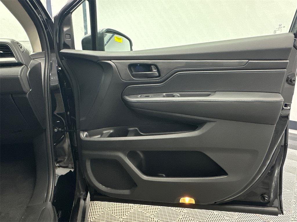 new 2026 Honda Odyssey car, priced at $44,290
