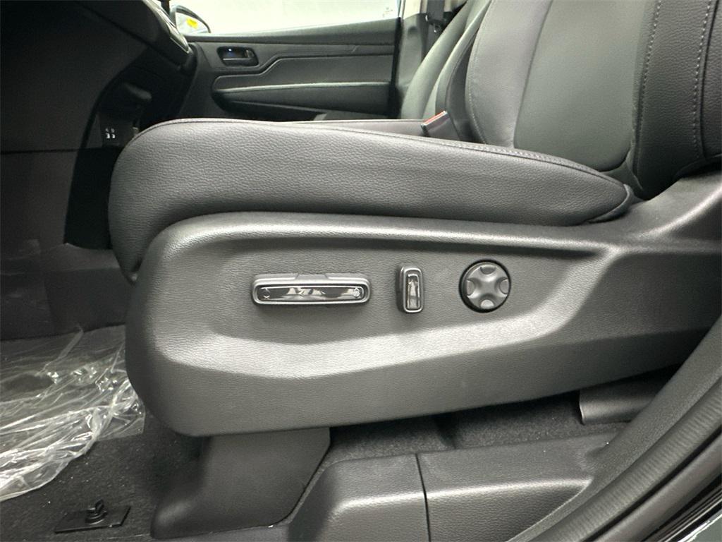 new 2026 Honda Odyssey car, priced at $44,290