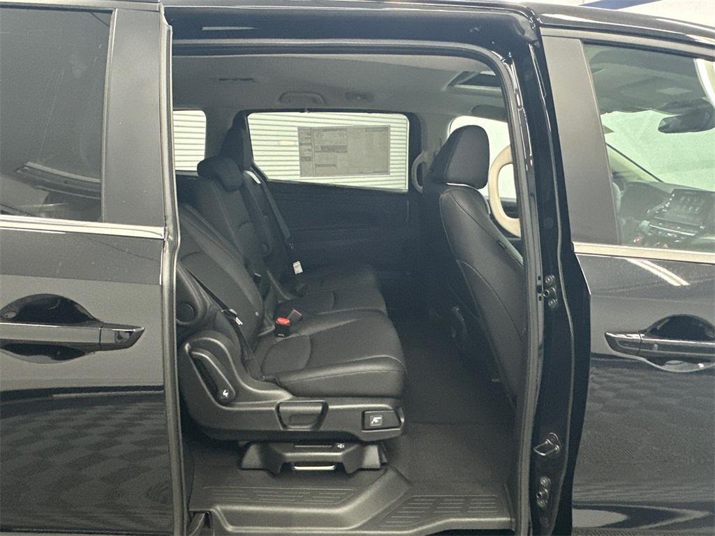 new 2026 Honda Odyssey car, priced at $44,290