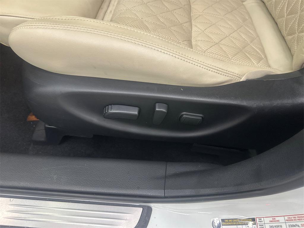 used 2018 Nissan Maxima car, priced at $21,097