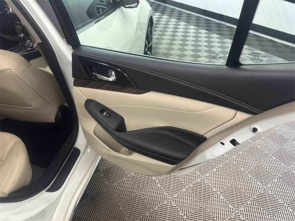 used 2018 Nissan Maxima car, priced at $21,097