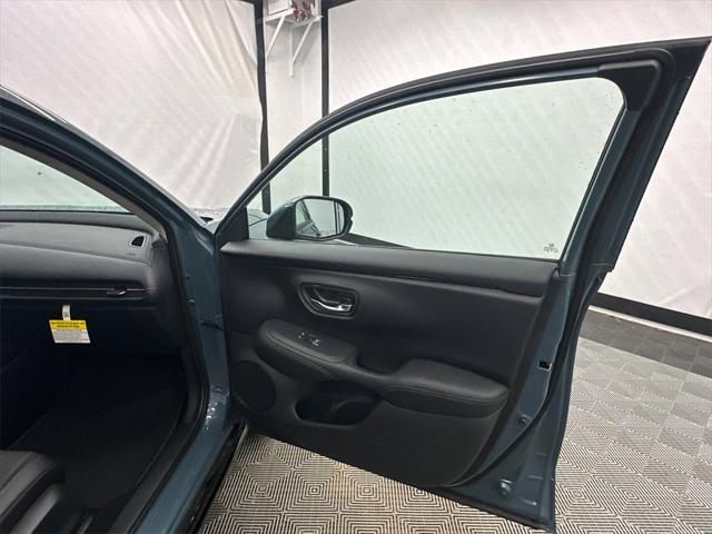 used 2025 Honda HR-V car, priced at $29,899