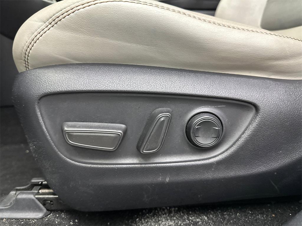 used 2020 Toyota RAV4 car, priced at $22,999