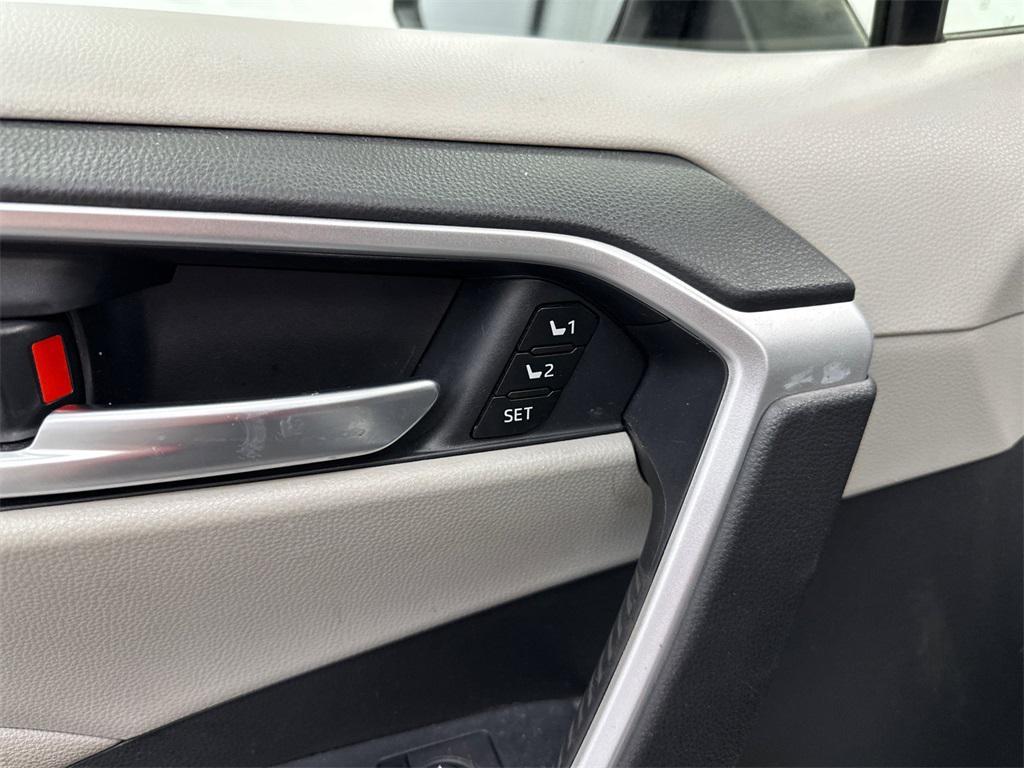 used 2020 Toyota RAV4 car, priced at $22,999
