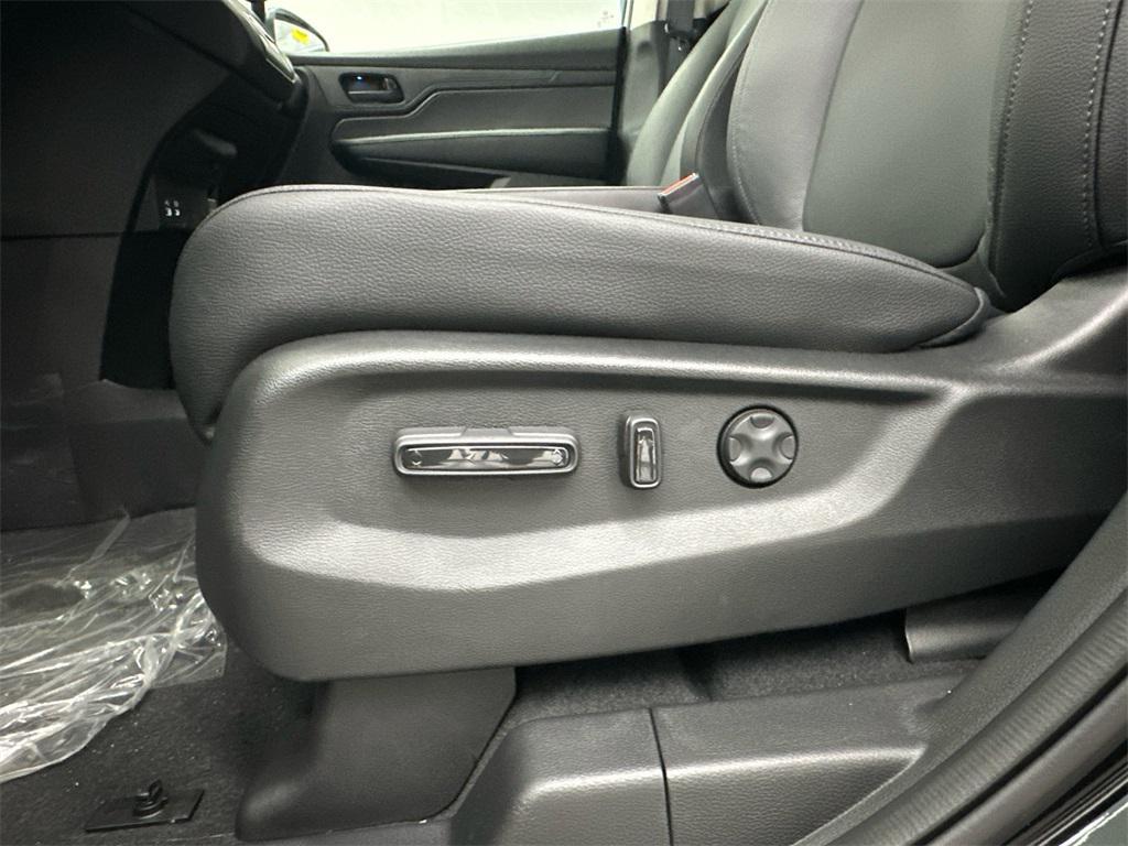 new 2026 Honda Odyssey car, priced at $44,290