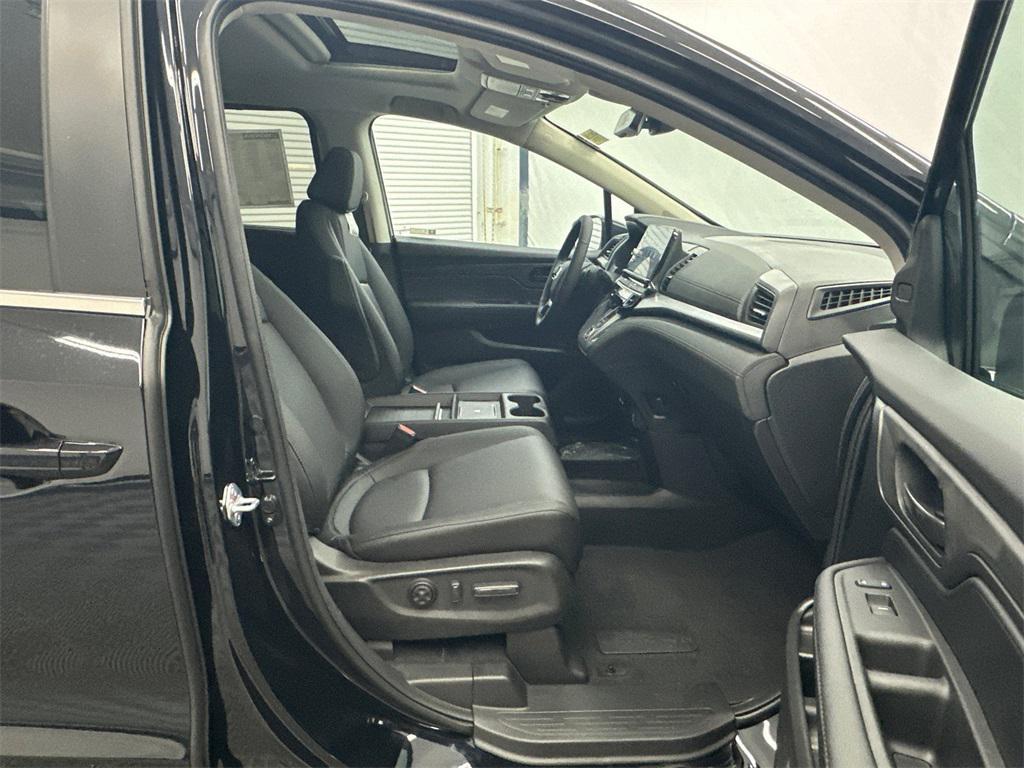 new 2026 Honda Odyssey car, priced at $44,290