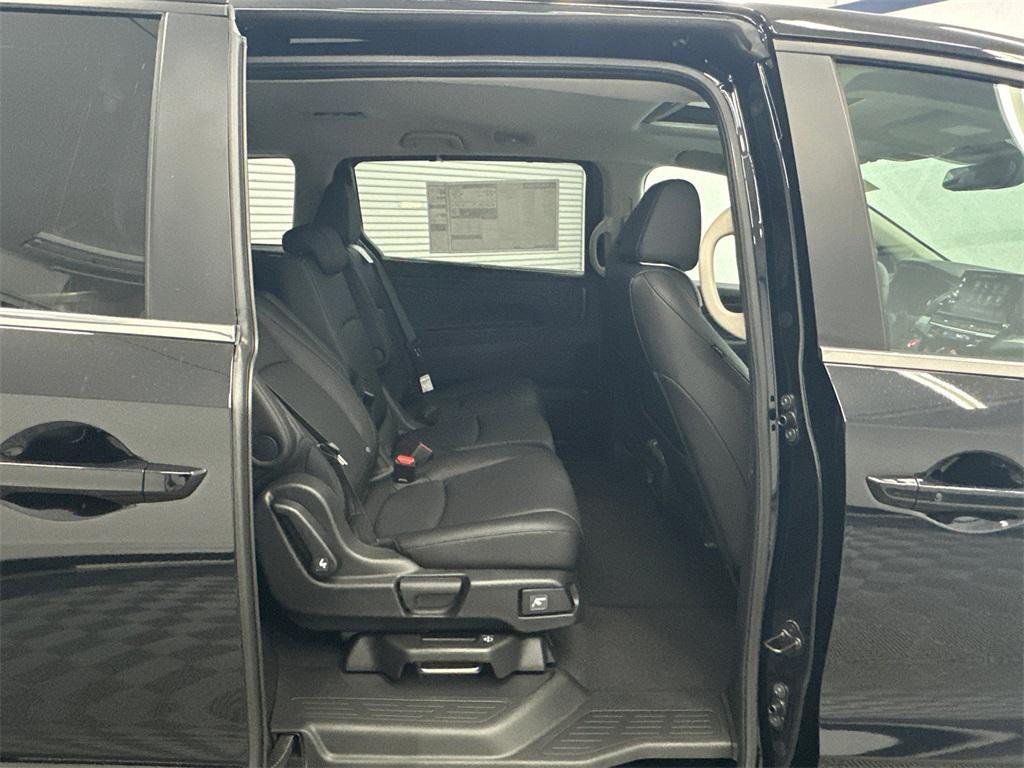new 2026 Honda Odyssey car, priced at $44,290
