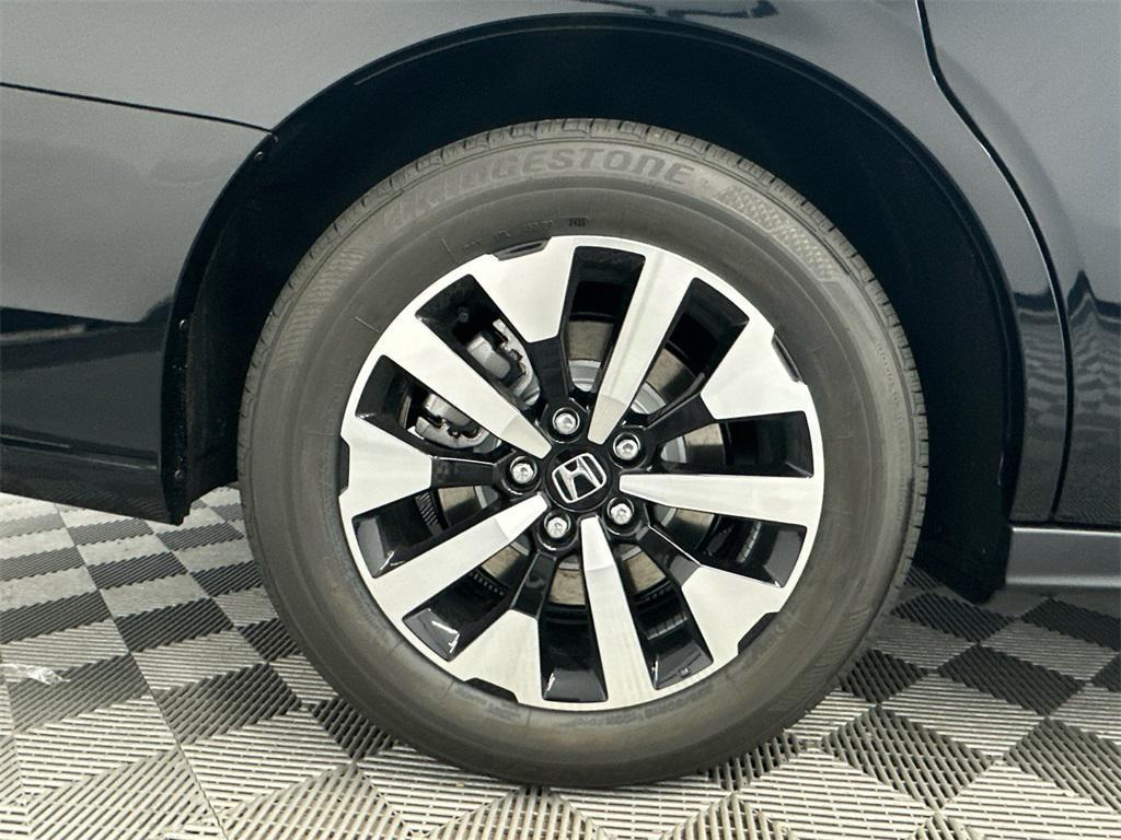 new 2026 Honda Odyssey car, priced at $44,290