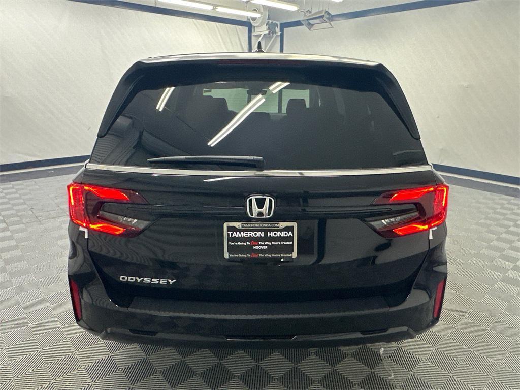 new 2026 Honda Odyssey car, priced at $44,290