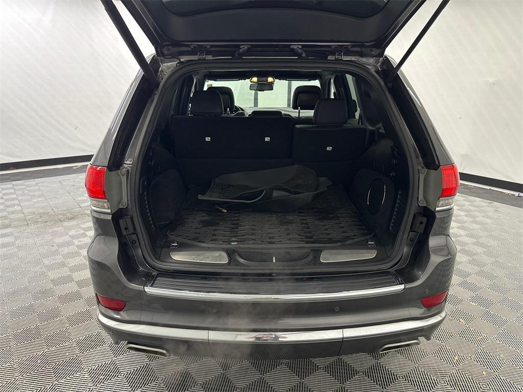 used 2016 Jeep Grand Cherokee car, priced at $12,995