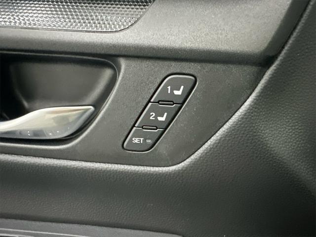 new 2025 Honda CR-V Hybrid car, priced at $40,545