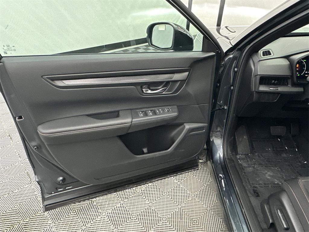 new 2026 Honda CR-V Hybrid car, priced at $37,080