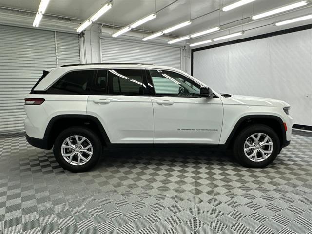 used 2022 Jeep Grand Cherokee car, priced at $26,499