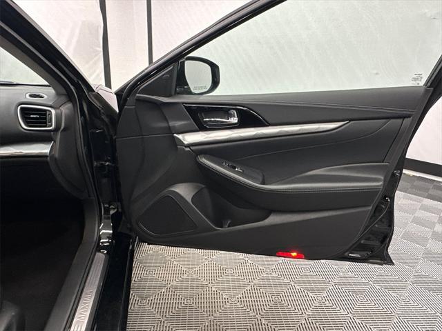 used 2023 Nissan Maxima car, priced at $23,446