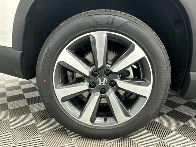 new 2025 Honda Pilot car, priced at $56,705