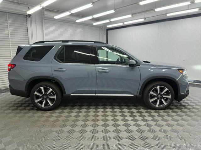 new 2025 Honda Pilot car, priced at $51,305