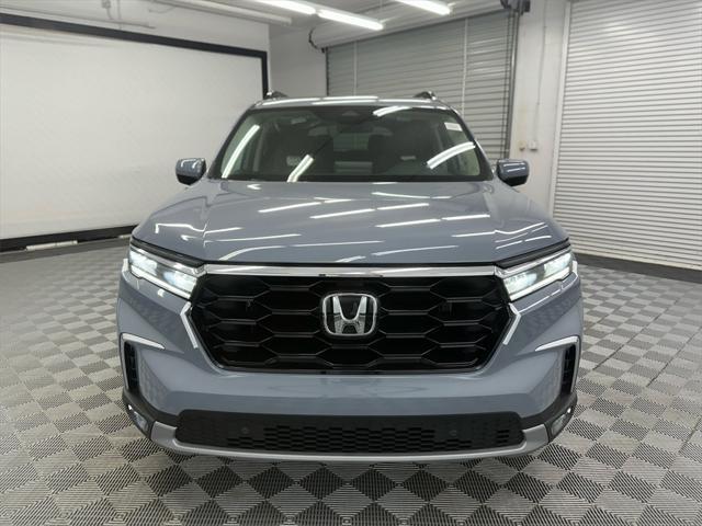 new 2025 Honda Pilot car, priced at $51,305