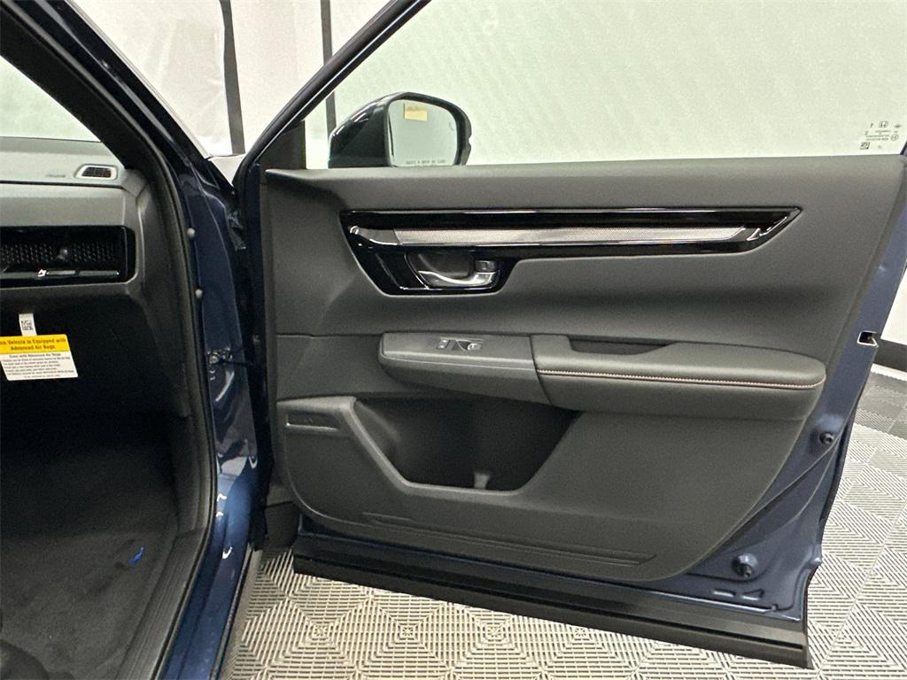 new 2026 Honda CR-V Hybrid car, priced at $43,645