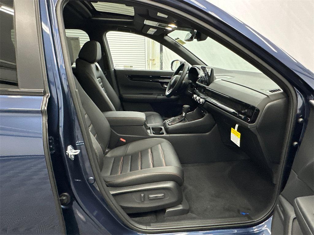 new 2026 Honda CR-V Hybrid car, priced at $43,645