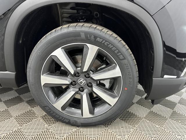 new 2025 Honda Pilot car, priced at $49,940