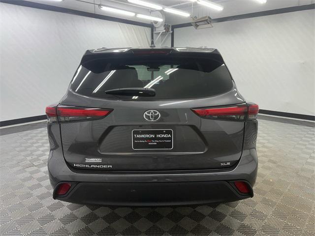 used 2022 Toyota Highlander car, priced at $29,919