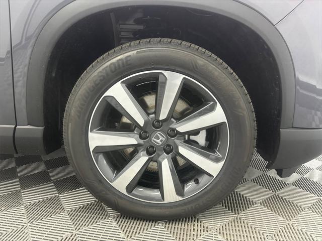 new 2025 Honda Pilot car, priced at $51,050