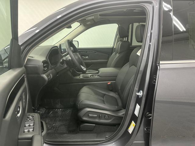 new 2025 Honda Pilot car, priced at $51,050