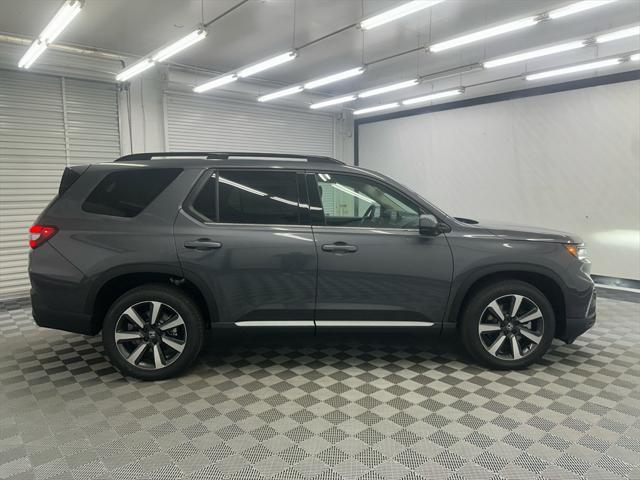 new 2025 Honda Pilot car, priced at $51,050
