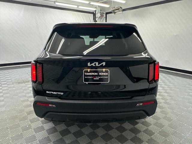 used 2023 Kia Sorento car, priced at $23,117