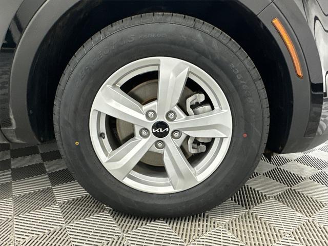 used 2023 Kia Sorento car, priced at $23,117